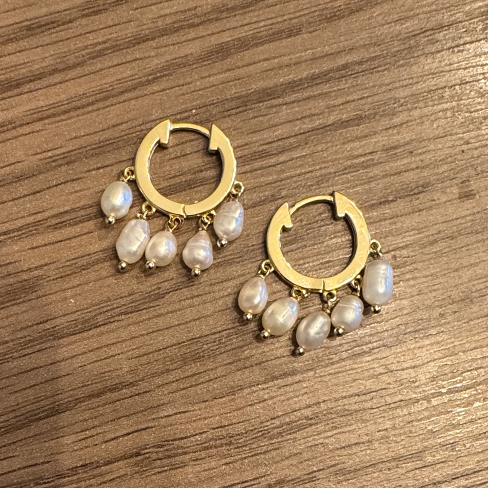Gold Hoop Earrings with Pearls